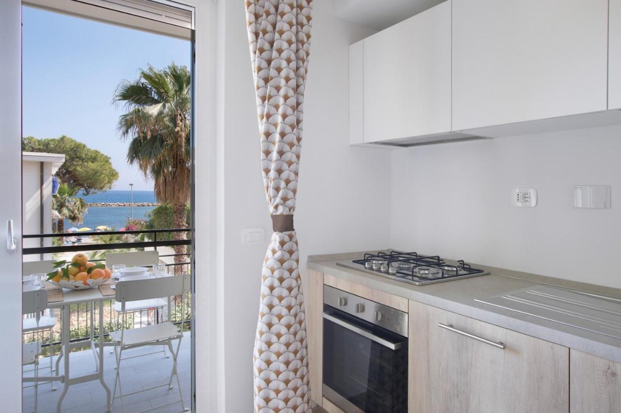 Italianway - Cristoforo Colombo 12 Daire San Bartolomeo Al Mare Dış mekan fotoğraf